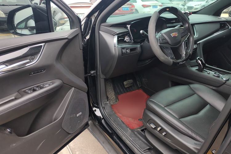 Used Cadillac XT5 2022 2.0T Two-Wheel Drive Luxury Version