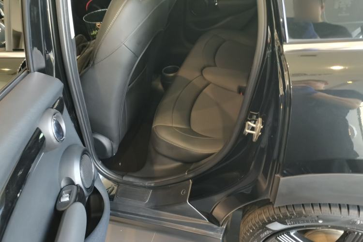 Used MINI MINI 2023 Updated 1.5T COOPER Artist Five-Door Edition
