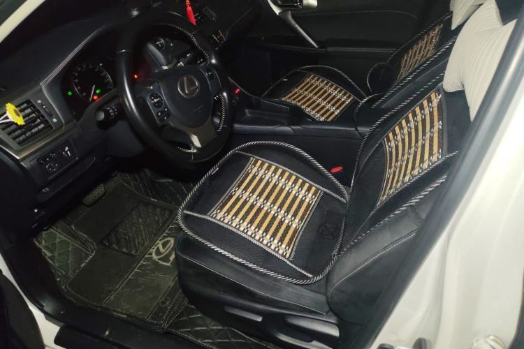 Used Lexus CT 2017 CT200h Elite Edition Monotone China VI Left Front Seat