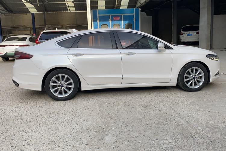 Used Ford Mondeo 2018 EcoBoost 200 Stylish Model Exterior 2