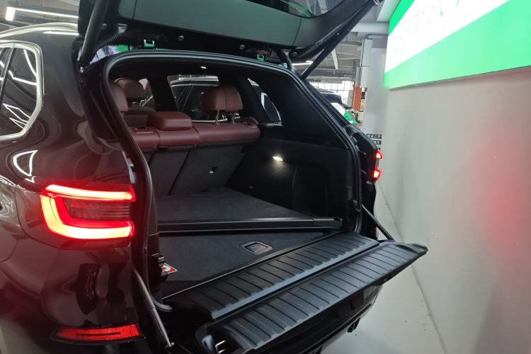 Used BMW X5 2022 xDrive 40Li M Sport Package
