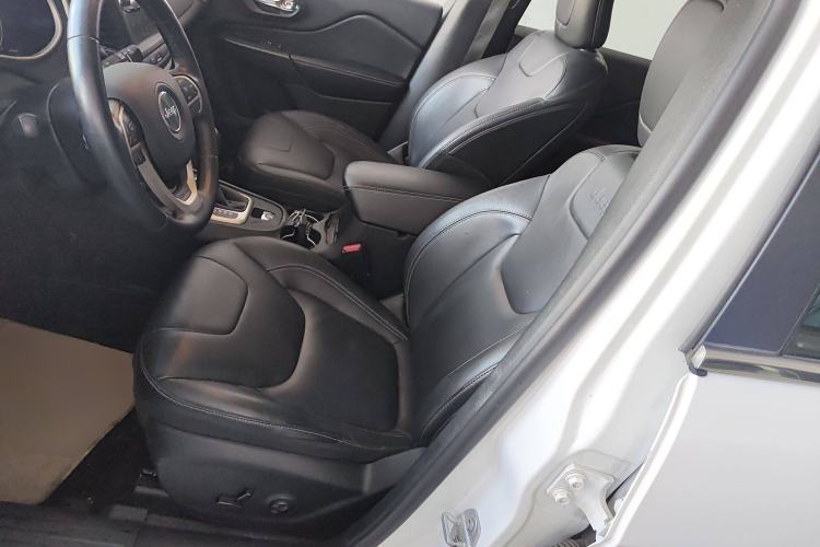 Used Jeep Cherokee 2017 2.4L Professional Smart Edition