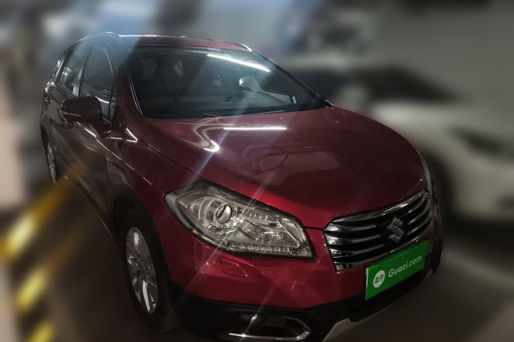 Used Suzuki S-Cross 2014 1.6L CVT Two-Wheel Drive Elite Version Front Right 45 Deg