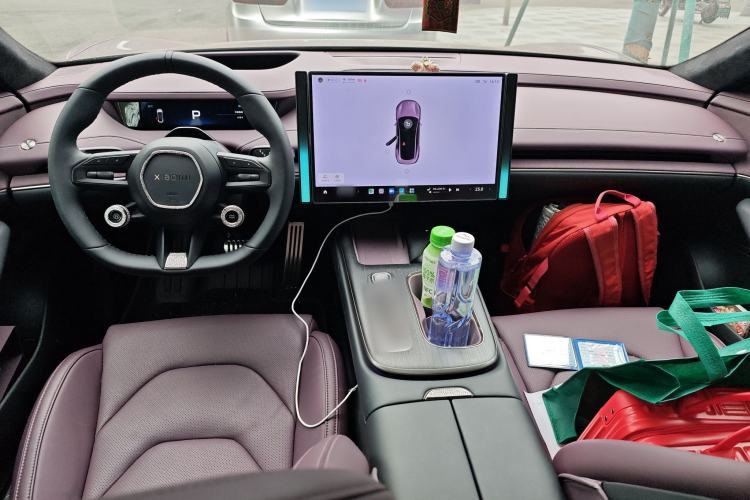 Used Xiaomi Auto SU7 2024 Four-Wheel Drive Ultra-Long Range Advanced Intelligent Driving Max Edition Center Console