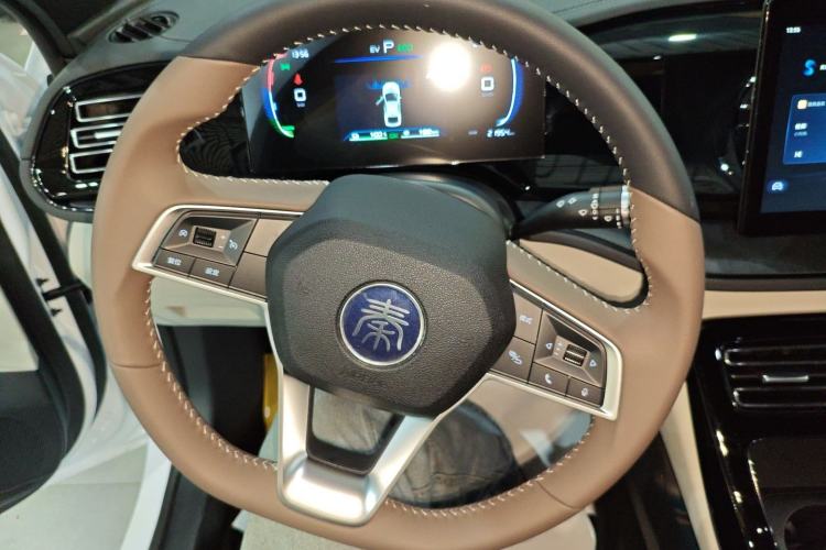 Used BYD Qin PLUS 2024 HONOR Edition DM-i 55KM Leading Model Steering Wheel