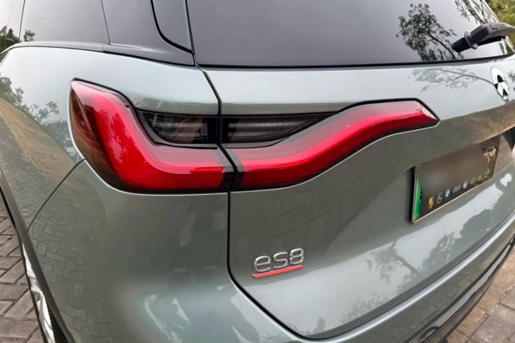 Used Nio ES8 2020 450 km Signature Edition 7-Seater Version
