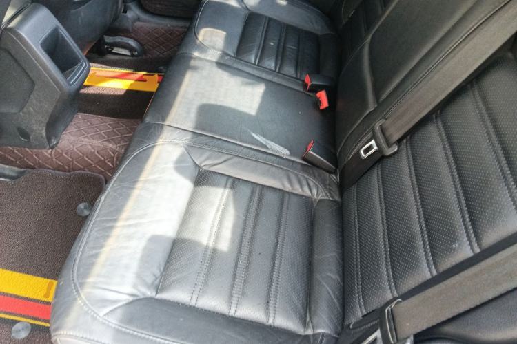 Used Volkswagen Lavida 2013 Revised Version 1.6L Automatic Luxury Edition Left Rear Seat