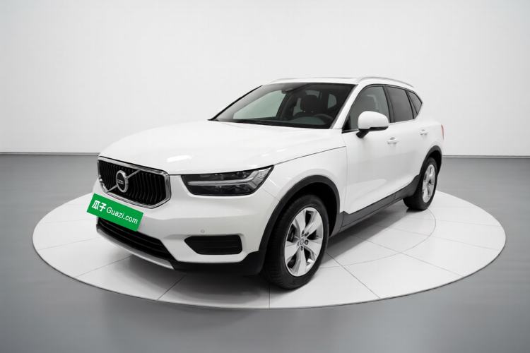 Used Volvo XC40 2019 T4 Four-Wheel Drive Dawn Ice White Guazi used car, China used car export, Used car for sale, Used  cars, Cheapest cars for sale