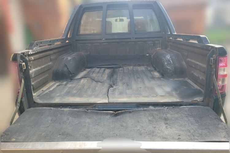 Used JMC Baodian 2013 2.8T Two-Wheel-Drive Diesel Comfort Value Edition
