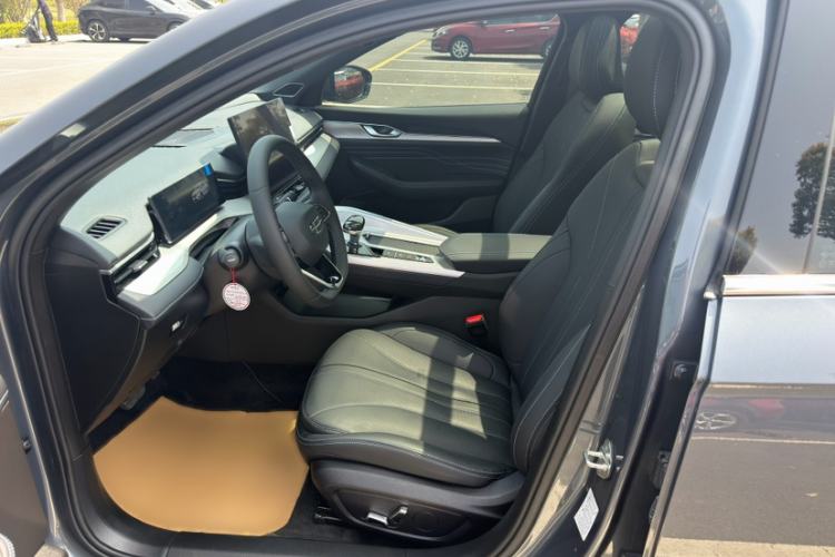 Used Geely Auto Preface 2025 Dongfang Yao 1.5TD Kunlun Edition Interior 2