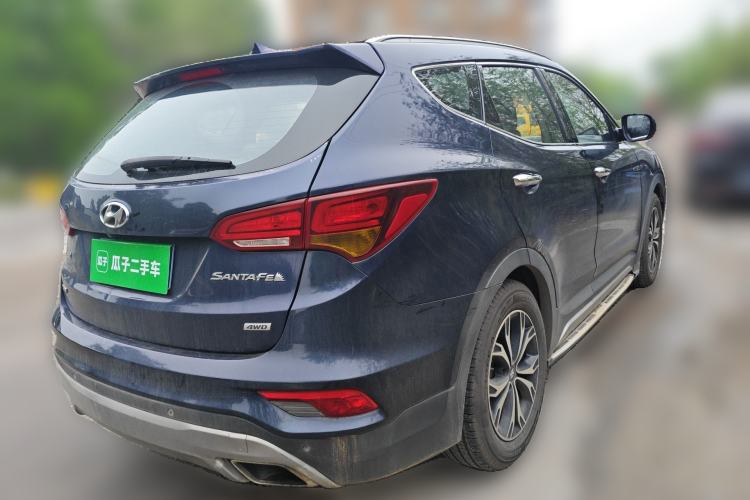 Used Hyundai Santa Fe 2017 2.0T Automatic All-Wheel Drive Smart 7-Seater Rear Right 45 Deg