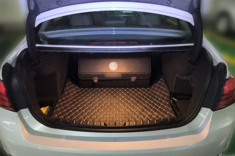 Used BMW 3 Series 2017 320Li Fashion Model Trunk