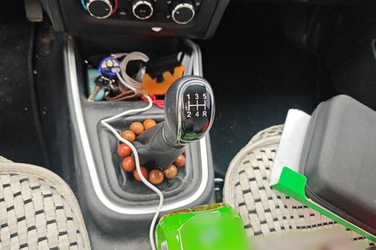 Used Jinbei Gold Hiace 2023 1.5L Passenger Vehicle Engineering Lion 5/6/7 Seater