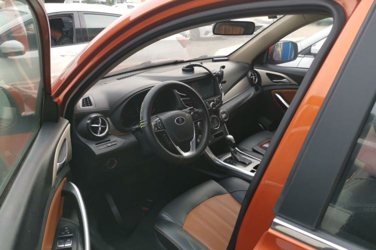 Used BYD Song 2016 GaiShi Edition 1.5TID Automatic Elite Model
