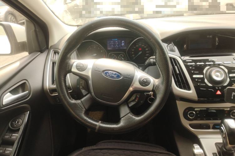 Used Ford Focus 2012 Hatchback 2.0L Automatic Luxury Sport Model
