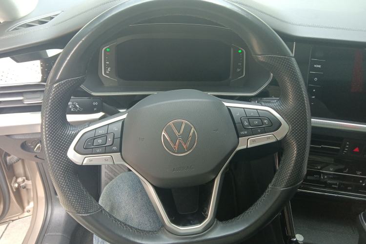 Used Volkswagen Passat 2022 330TSI Luxury Edition Steering Wheel