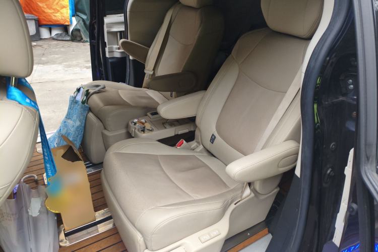 Used Toyota Sienna 2023 2.5L Hybrid Ultimate Edition
