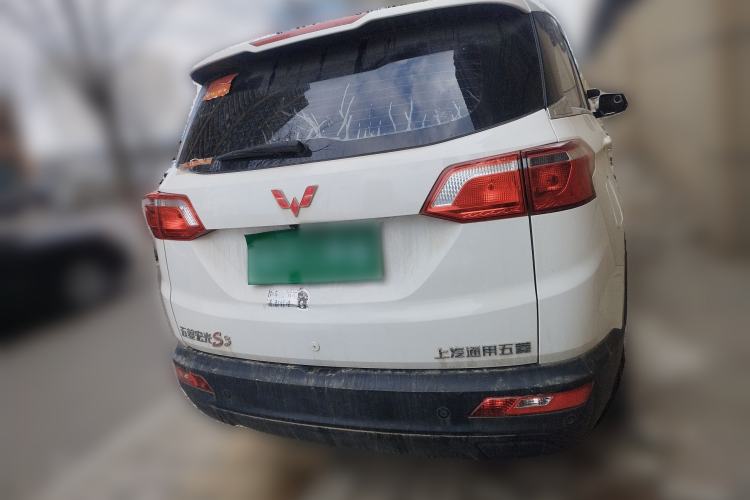 Used Wuling Hongguang S3 2018 1.5T Manual Luxury Model China V Standard
