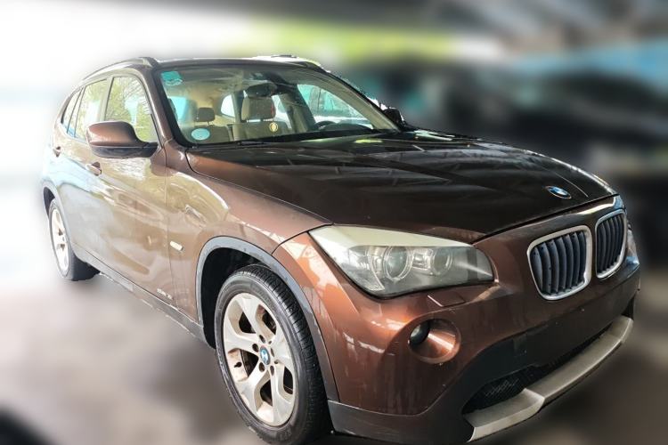 Used BMW X1 2012 sDrive18i Luxury Model Front Right 45 Deg