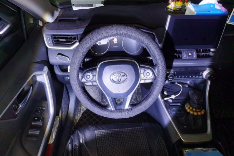 Used Toyota Wildlander 2020 Dual-Engine 2.5L E-CVT Two-Wheel Drive Luxury Edition Steering Wheel