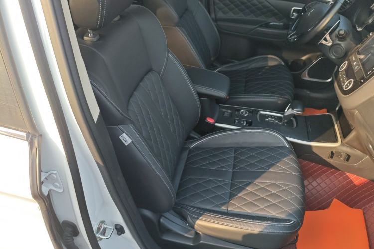 Used Mitsubishi Outlander 2020 2.4L 4x4 Zhi Xiang Edition 5 Seats