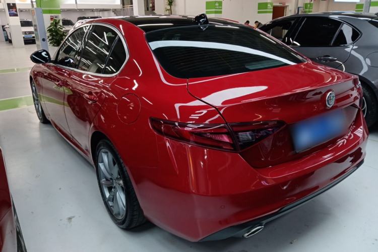 Used Alfa Romeo Giulia 2017 2.0T 200HP Luxury Edition