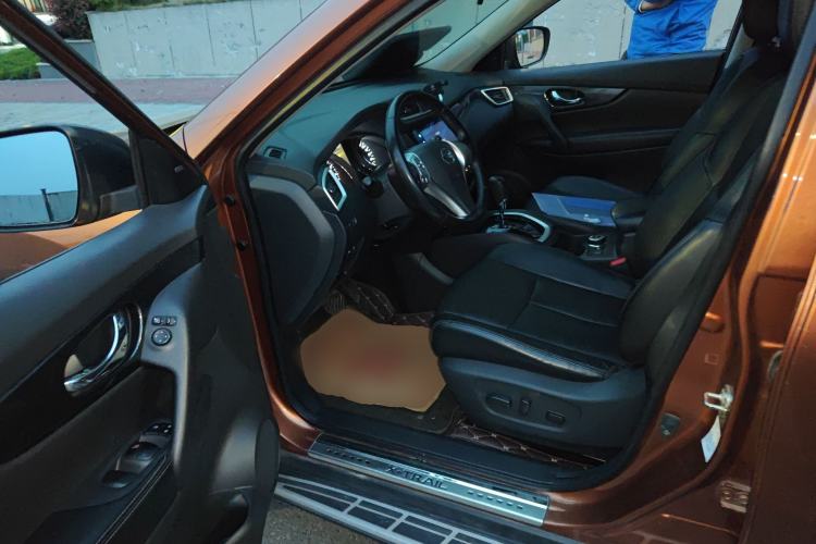 Used Nissan X-Trail 2014 2.5L CVT Luxury Edition 4WD
