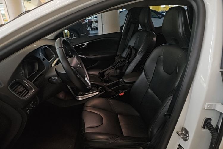 Used Volvo V40 2017 T3 Zhiyi Edition Left Front Seat