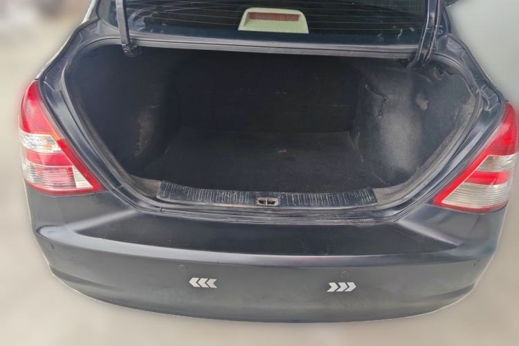 Used Nissan Tiida Sedan 2008 1.6L Manual Fashion Edition Trunk