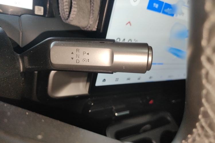 Used AION Y 2023 Plus 510 Tech Edition Gear Lever