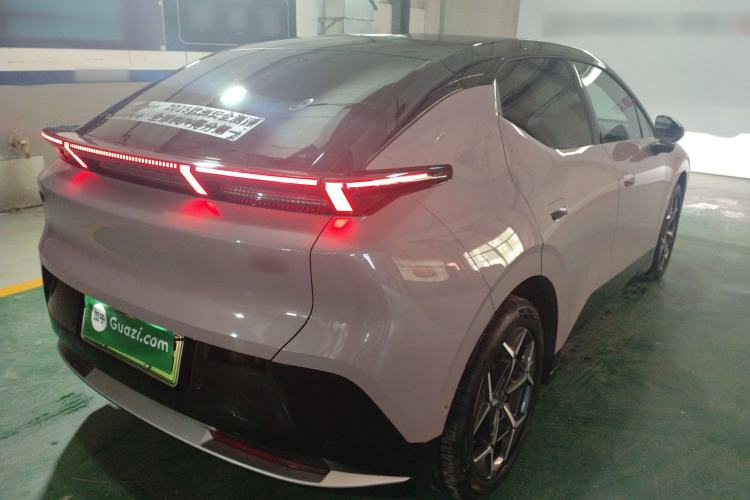 Used Lynk & Co Z20 2025 530 km Range Rear-Wheel Drive Max Rear Right 45 Deg