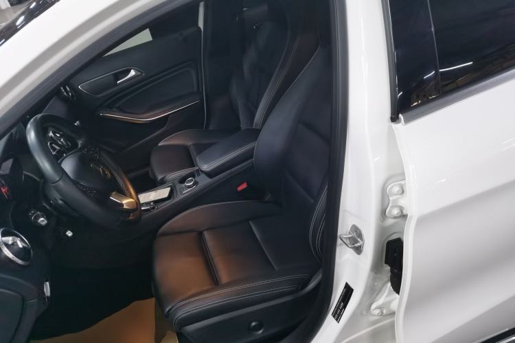 Used Mercedes-Benz GLA 2016 GLA 200 Fashion Model Left Front Seat