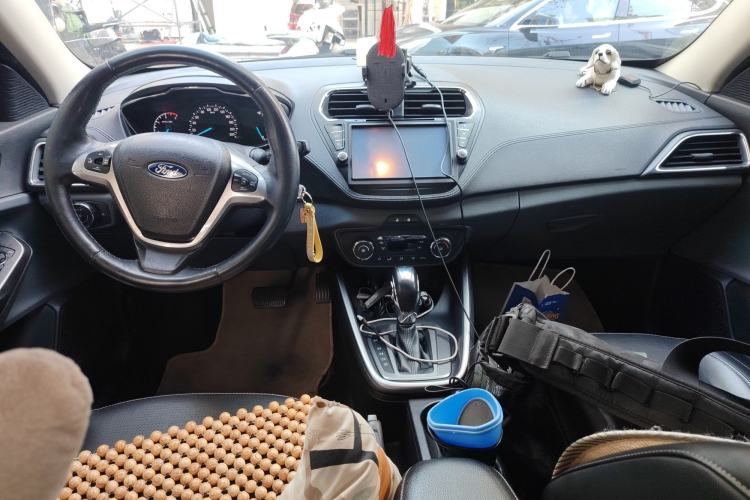 Used Ford Escort 2015 1.5L Automatic Fashion Model