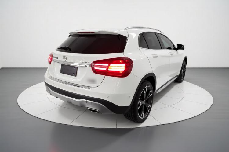 Used Mercedes-Benz GLA 2017 GLA 220 4MATIC Fashion Model
