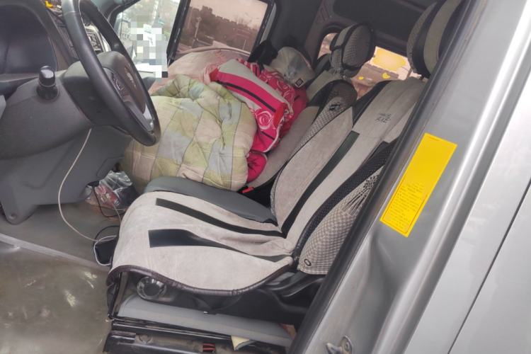 Used Foton Toano 2023 2.0T Automatic Urban Edition Short Wheelbase Mid-Height Design with Single Rear Tire—Available in 5/6/9-Seater Configurations
