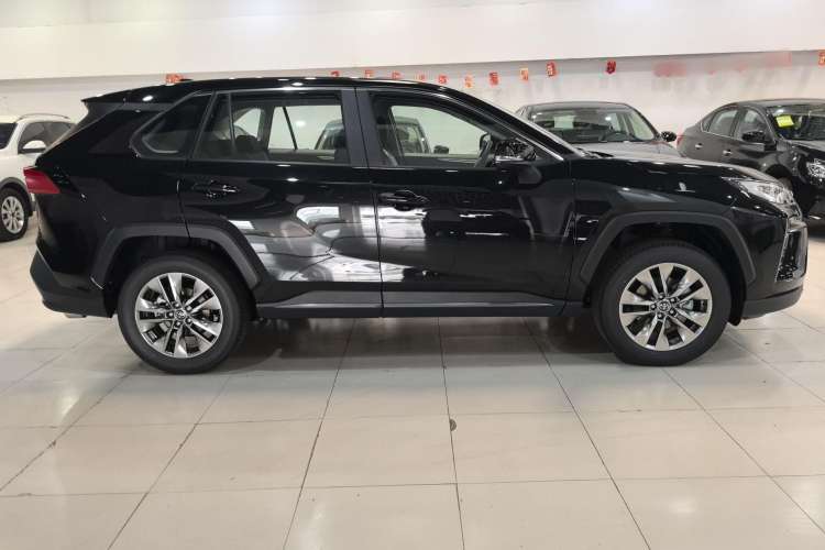 Used Toyota Wildlander 2024 2.0L CVT Two-Wheel Drive Leading Edition Exterior 2