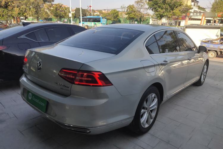 Used Volkswagen Magotan 2018 Facelift 330TSI DSG Luxury Model
