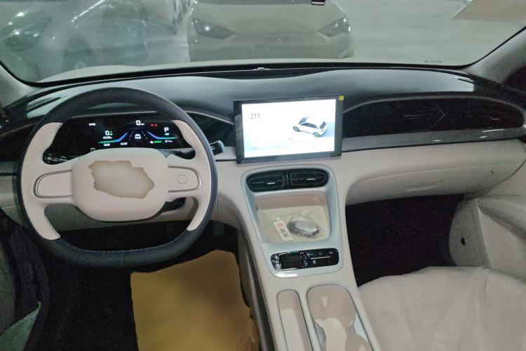 Used Geely Galaxy Geome 2026 Model 310km Youth Edition Center Console