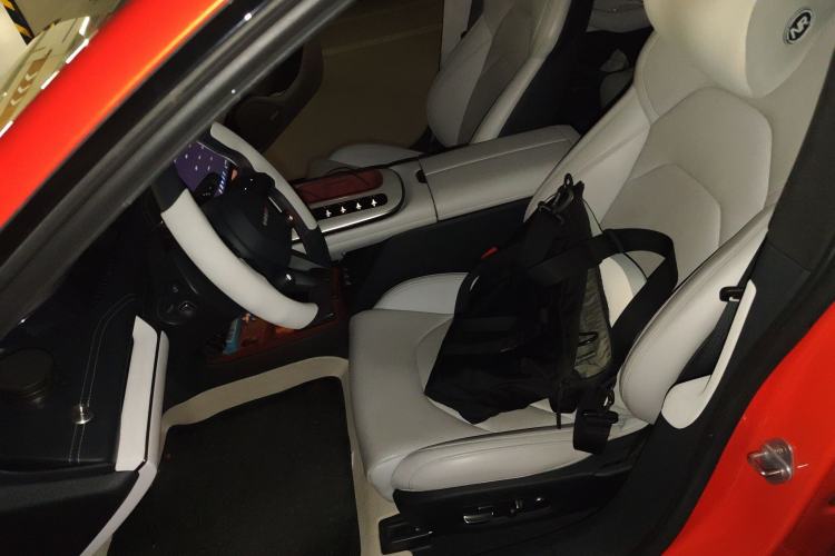 Used Xiaomi Auto SU7 2024 Four-Wheel Drive Ultra-Long Range Advanced Intelligent Driving Max Edition