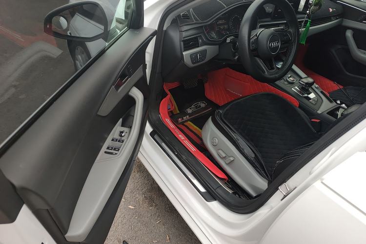 Used Audi A4L 2017 Plus 40 TFSI Ambition Model
