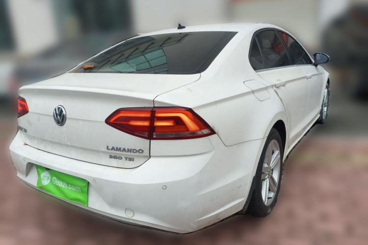 Used Volkswagen Lamando 2015 280TSI DSG Comfort Edition Rear Right 45 Deg