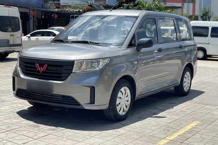 Used Wuling Hongguang PLUS 2019 1.5T Manual Standard Version 7 Seats Guazi used car, China used car export, Used car for sale, Used  cars, Cheapest cars for sale