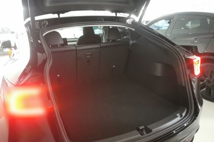 Used Tesla Model Y 2023 Rear-Wheel-Drive Version