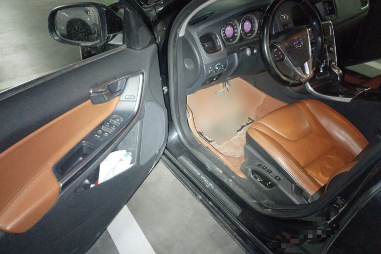 Used Volvo V60 2013 T5 Comfort Edition Driver Seat