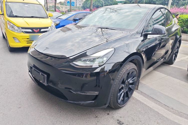 Used Tesla Model Y 2022 Long-Range All-Wheel-Drive Version