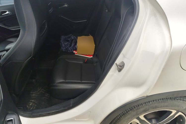 Used Mercedes-Benz GLA 2018 GLA 200 Fashion Model Left Rear Seat