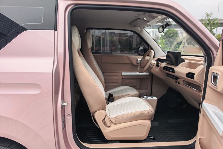 Used Geely Galaxy Panda 2023 Panda Mini 200km Endurance Bear Right Front Seat