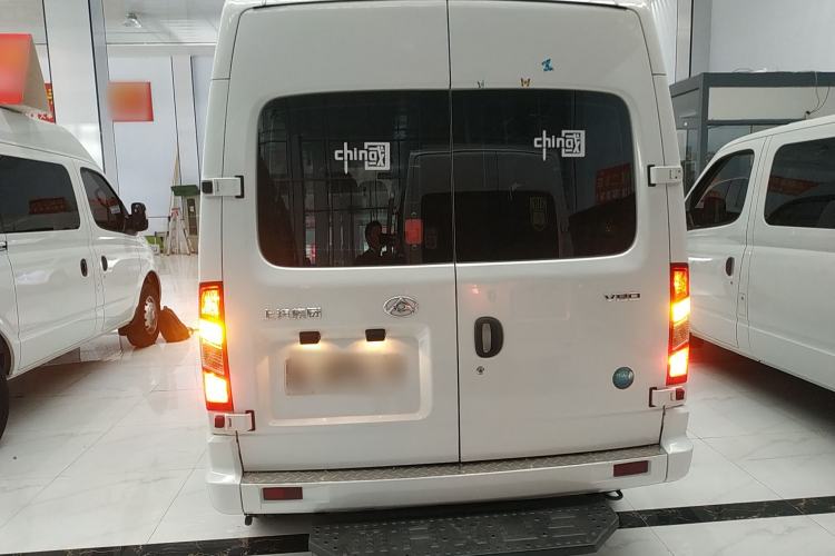 Used SAIC MAXUS Xintu V80 2021 2.0T Manual Classic Aoyuntong Long Wheelbase Mid-Roof 6/7/8/9-Seater