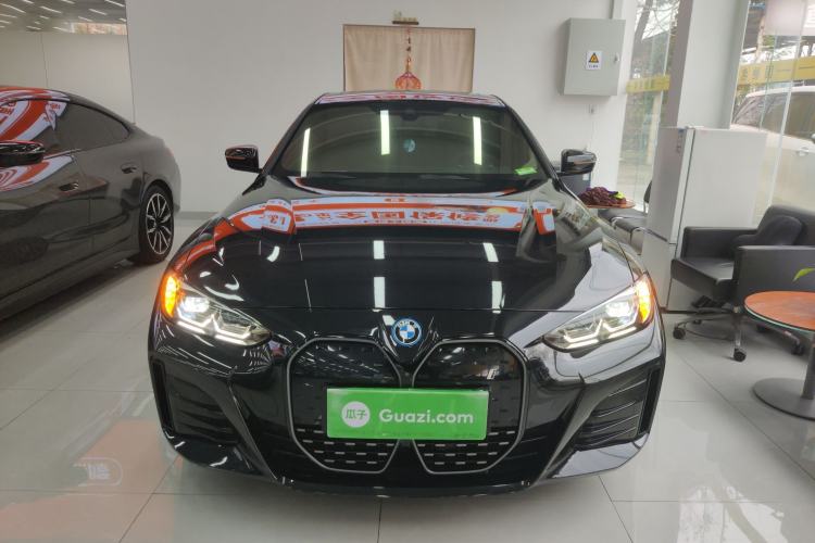 Used BMW i4 2022 eDrive40 Front