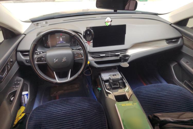 Used Hongqi E-QM5 2023 Base Travel Edition
